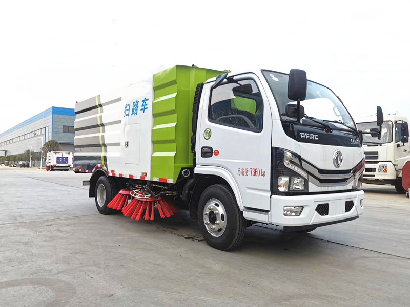 国六东风D6扫路车5方